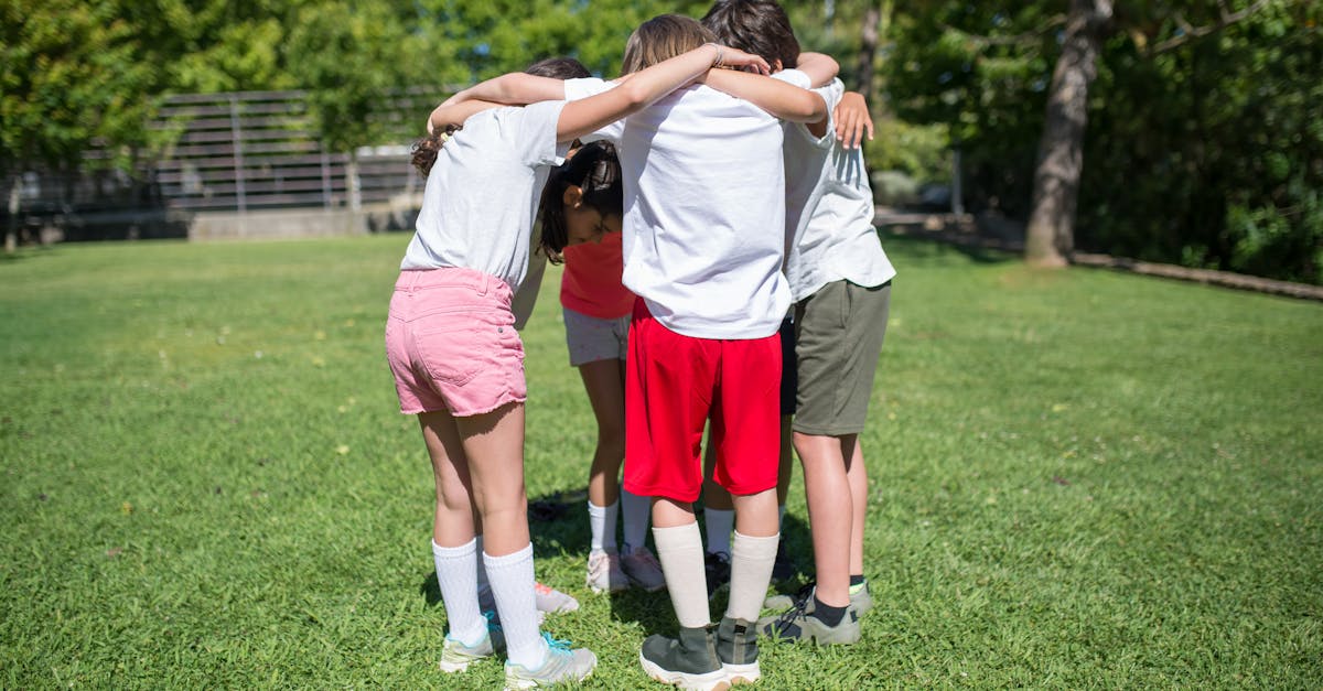 découvrez des activités enrichissantes pour le bien-être des adolescents, favorisant leur épanouissement personnel, leur créativité et leur confiance en soi. inspirez-vous d'idées variées pour aider les jeunes à se sentir mieux dans leur peau et à renforcer leurs compétences sociales.