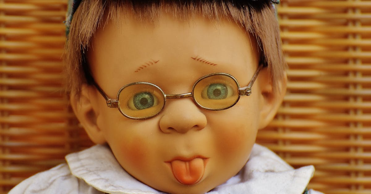 découvrez notre sélection de lunettes pour bébés, alliant confort et style. protégez les yeux de votre enfant des rayons uv tout en lui offrant un look adorable. idéales pour les petites têtes, nos lunettes garantissent une vision claire et une protection optimale.