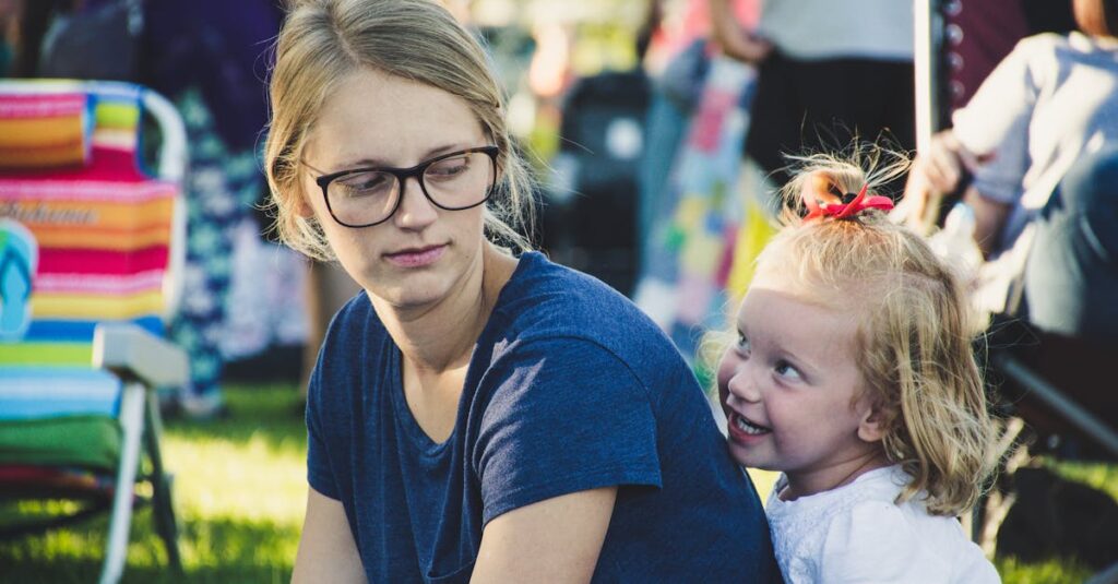 découvrez notre sélection de lunettes pour bébés, alliant confort et style pour protéger les yeux de votre petit. nos modèles variés sont conçus pour s'adapter parfaitement aux visages délicats des enfants tout en offrant une vision claire et sécurisée.