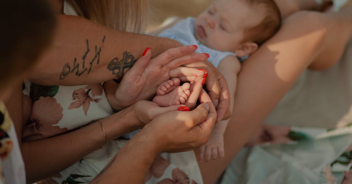 découvrez nos conseils et produits pour prendre soin des ongles de votre bébé en toute sécurité. assurez une hygiène optimale et un confort maximal avec notre guide sur le baby nail care.