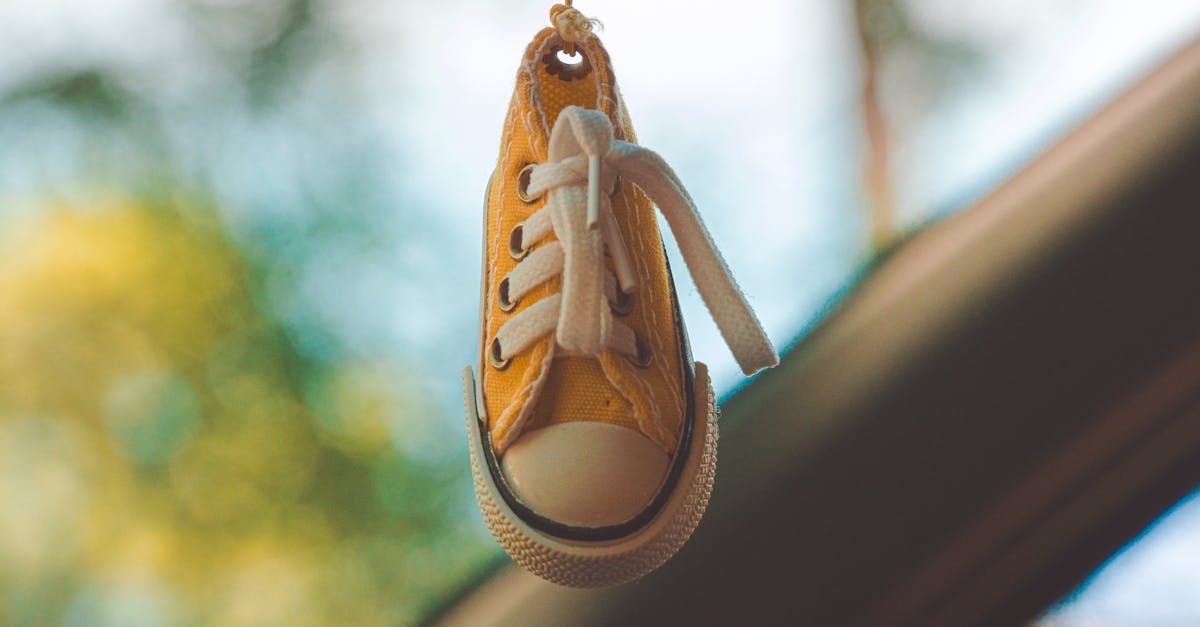 découvrez notre collection de chaussures pour bébé alliant style et confort. parfaites pour les premiers pas de votre enfant, nos modèles sont conçus pour soutenir la croissance des pieds tout en offrant une allure tendance. trouvez la paire idéale pour votre petit trésor dès aujourd'hui !