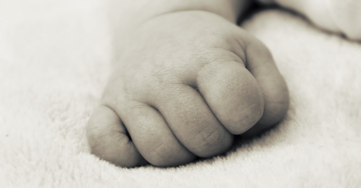 découvrez notre gamme de soins pour la peau des bébés, formulée avec des ingrédients doux et naturels pour protéger et hydrater la peau fragile de votre petit. offrez à votre enfant le meilleur des soins avec des produits sûrs et efficaces.