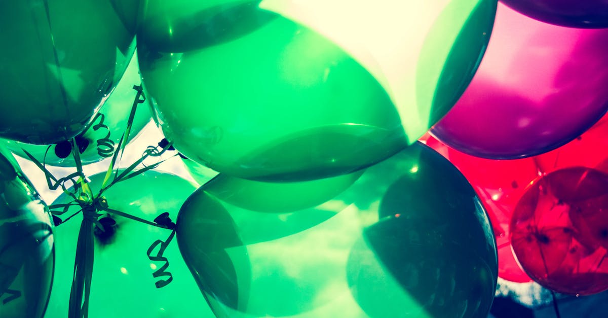 découvrez notre vaste sélection de ballons colorés et innovants, parfaits pour toutes vos fêtes et célébrations. que ce soit pour un anniversaire, un mariage ou une fête d'entreprise, nos ballons ajoutent une touche festive et joyeuse à chaque occasion.