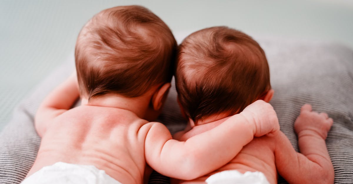 découvrez le miracle de la naissance, un voyage unique et émouvant qui célèbre le début de la vie. explorez les différentes cultures, traditions et émotions entourant cet événement extraordinaire.