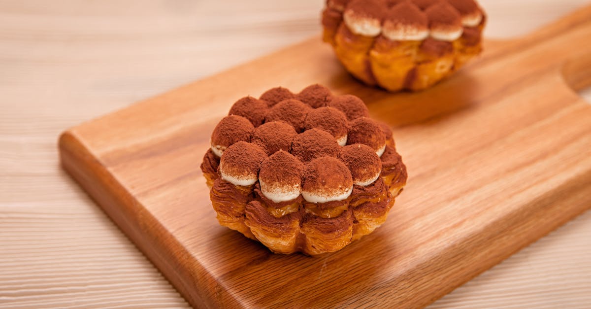 découvrez l'art de la cuisine avec du lait maternel, une approche innovante et nutritive pour préparer des plats savoureux et sains pour votre bébé. apprenez des recettes uniques qui intègrent ce précieux aliment, tout en respectant le bien-être et les besoins nutritionnels de votre enfant.