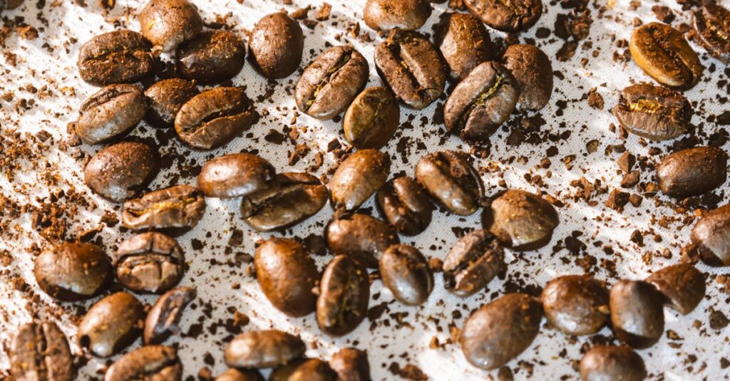 découvrez tout sur la caféine : ses effets sur l'énergie, la santé et le bien-être. apprenez comment elle stimule votre corps et esprit, ainsi que ses bienfaits et ses inconvénients. explorez les différentes sources de caféine et des conseils pour une consommation équilibrée.