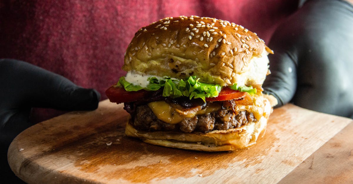 découvrez de délicieuses recettes de sandwichs au fromage qui raviront votre palais. que vous soyez amateur de cheddar fondant, de mozzarella crémeuse ou de fromage bleu intense, nos idées de recettes faciles et rapides ajouteront une touche gourmande à vos repas. parfaites pour un déjeuner rapide ou une collation réconfortante.
