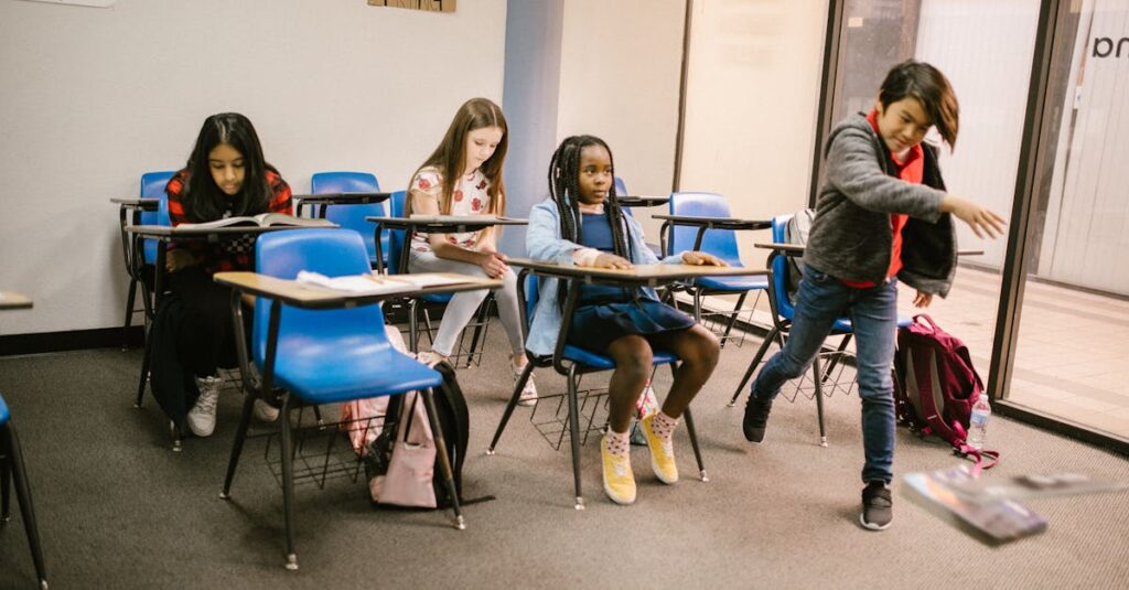 découvrez des conseils pratiques et des stratégies efficaces pour comprendre et améliorer le comportement des enfants. apprenez à gérer les défis quotidiens avec bienveillance et à favoriser un développement positif. idéal pour parents et éducateurs.