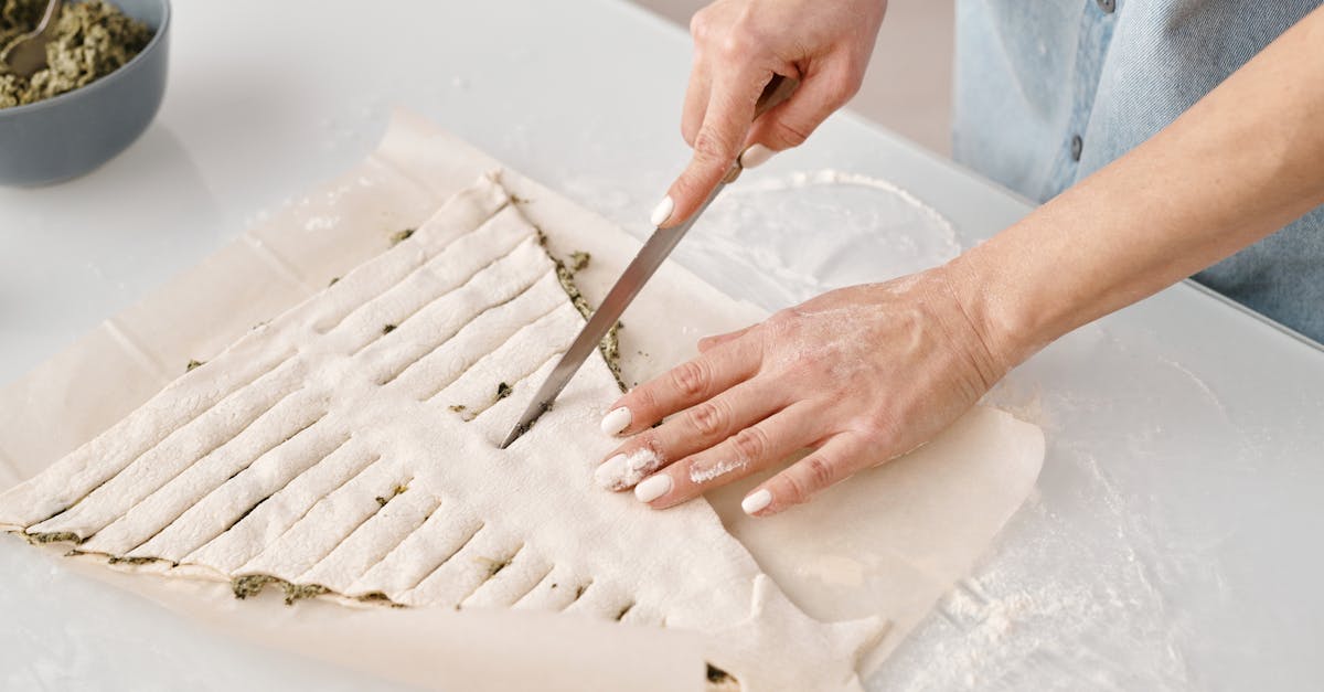 découvrez des recettes de noël irrésistibles pour régaler vos proches durant les fêtes. des plats traditionnels aux douceurs créatives, trouvez l'inspiration pour un repas inoubliable et plein de magie.