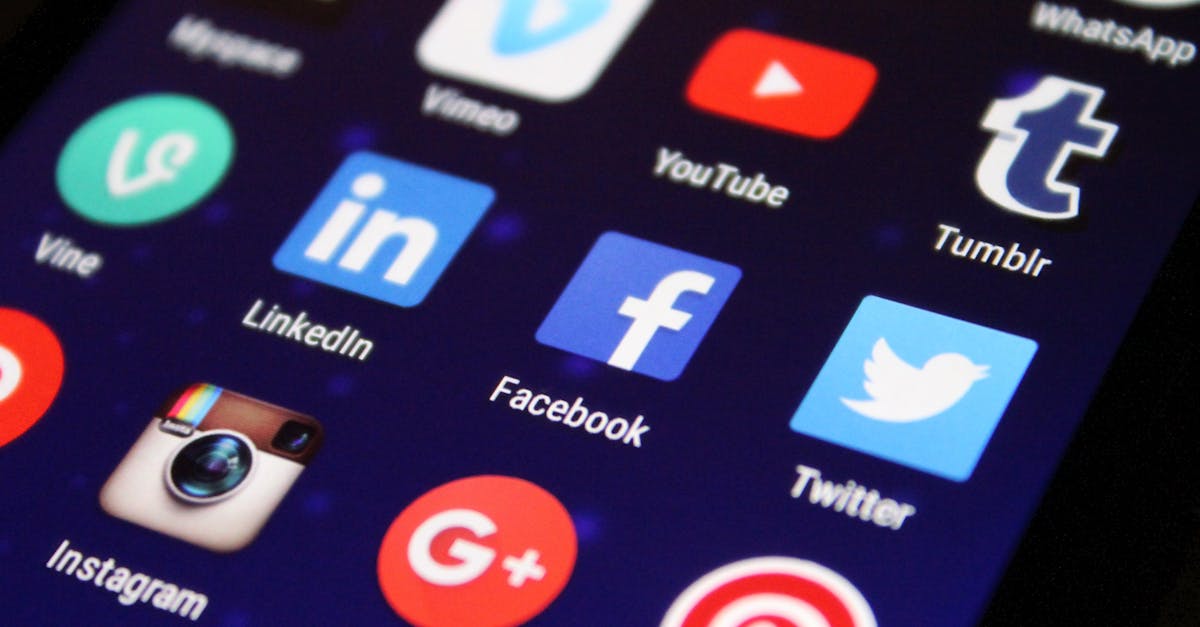 découvrez l'art de la communication efficace : techniques, stratégies et conseils pratiques pour améliorer vos échanges au quotidien, que ce soit dans un contexte personnel ou professionnel.