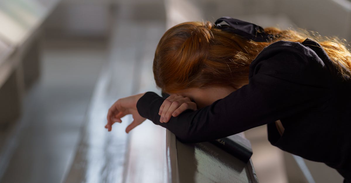 découvrez l'importance des larmes et le sens du pleur dans notre vie quotidienne. explorez les raisons émotionnelles et psychologiques derrière le fait de pleurer, ainsi que son impact sur notre bien-être.