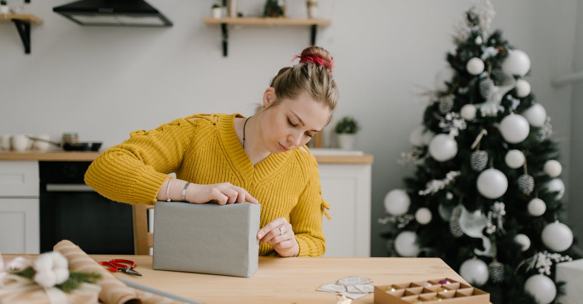 découvrez des idées créatives et faciles pour fabriquer vos propres décorations de noël avec notre guide diy. ajoutez une touche personnelle à votre sapin et créez des souvenirs inoubliables en famille !