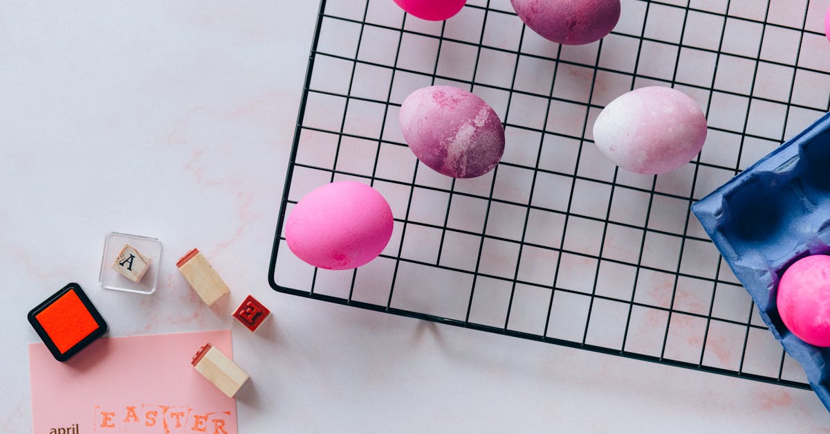 découvrez une variété d'activités manuelles pour pâques ! des créations colorées et amusantes à réaliser en famille, idéales pour décorer votre maison et célébrer cette fête printanière. laissez libre cours à votre créativité avec nos idées de bricolage faciles et inspirantes.