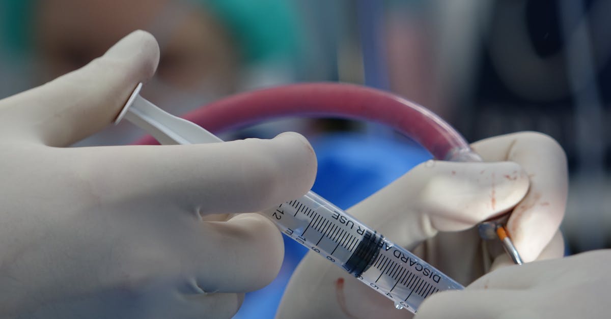 découvrez tout sur l'épidurale : son fonctionnement, ses avantages et inconvénients, ainsi que son rôle dans la gestion de la douleur pendant l'accouchement. informez-vous pour prendre des décisions éclairées sur votre expérience d'accouchement.