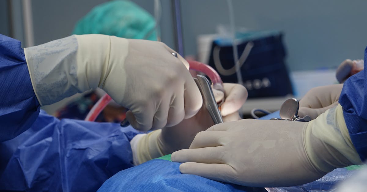 découvrez tout ce qu'il faut savoir sur l'épidurale : ses indications, son fonctionnement, ses avantages et ses inconvénients. une approche complète pour mieux comprendre cette méthode de soulagement de la douleur lors de l'accouchement.
