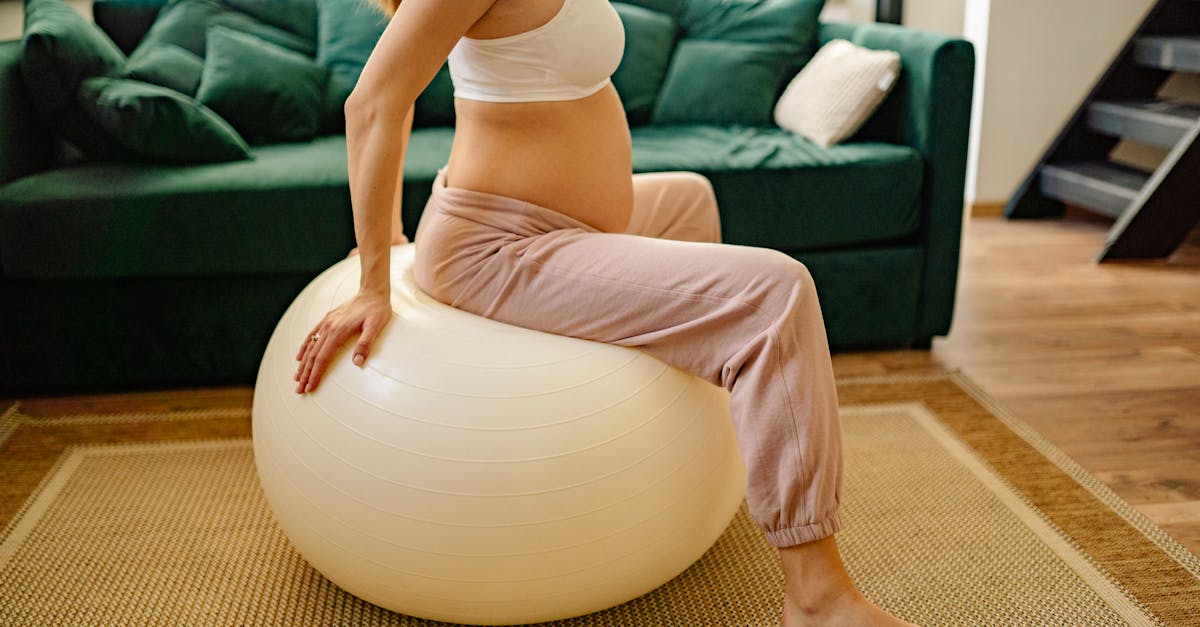 découvrez les bienfaits de l'utilisation d'un ballon d'exercice pour améliorer votre posture, renforcer vos muscles et dynamiser vos séances d'entraînement. idéal pour tous les niveaux, cet accessoire polyvalent vous aide à atteindre vos objectifs de forme physique tout en vous amusant.