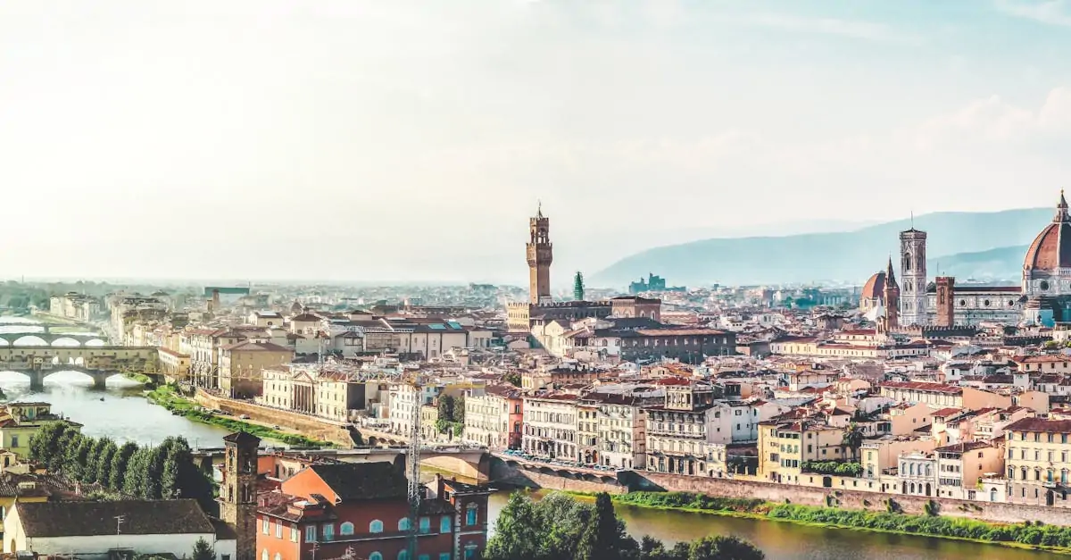 découvrez florence, la ville des arts et de la renaissance, où se mêlent histoire, culture et gastronomie. explorez ses musées renommés, admirez l'architecture exceptionnelle et savourez les délices de la cuisine toscane.