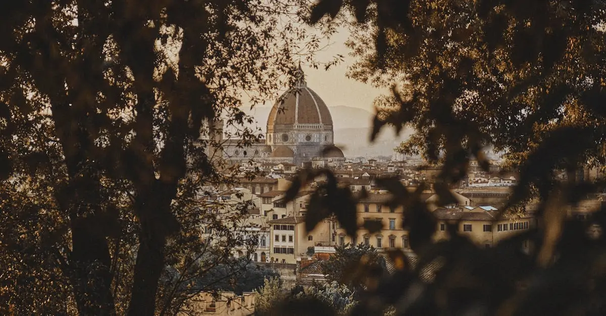 découvrez florence, la ville d'art et de culture en italie, célèbre pour ses magnifiques paysages, ses œuvres de la renaissance et son ambiance romantique. explorez les trésors historiques, goûtez à la délicieuse cuisine toscane et laissez-vous séduire par l'élégance de cette destination incontournable.
