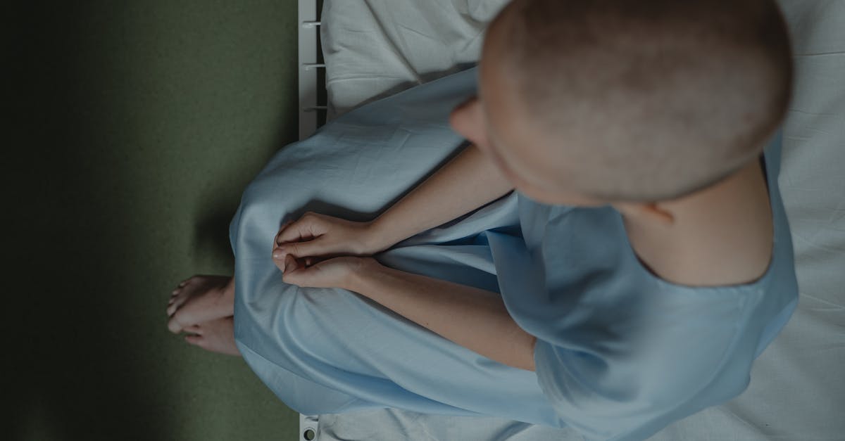 découvrez tout sur la maladie pieds-mains-bouche, une infection virale courante chez les enfants, incluant ses symptômes, son diagnostic et les meilleures pratiques pour la prévention et le traitement.