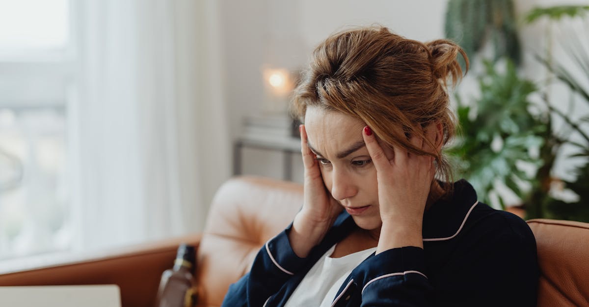 découvrez les causes et les traitements des maux de tête. apprenez à identifier les symptômes et les remèdes naturels pour soulager les douleurs. prenez soin de votre santé et améliorez votre bien-être.