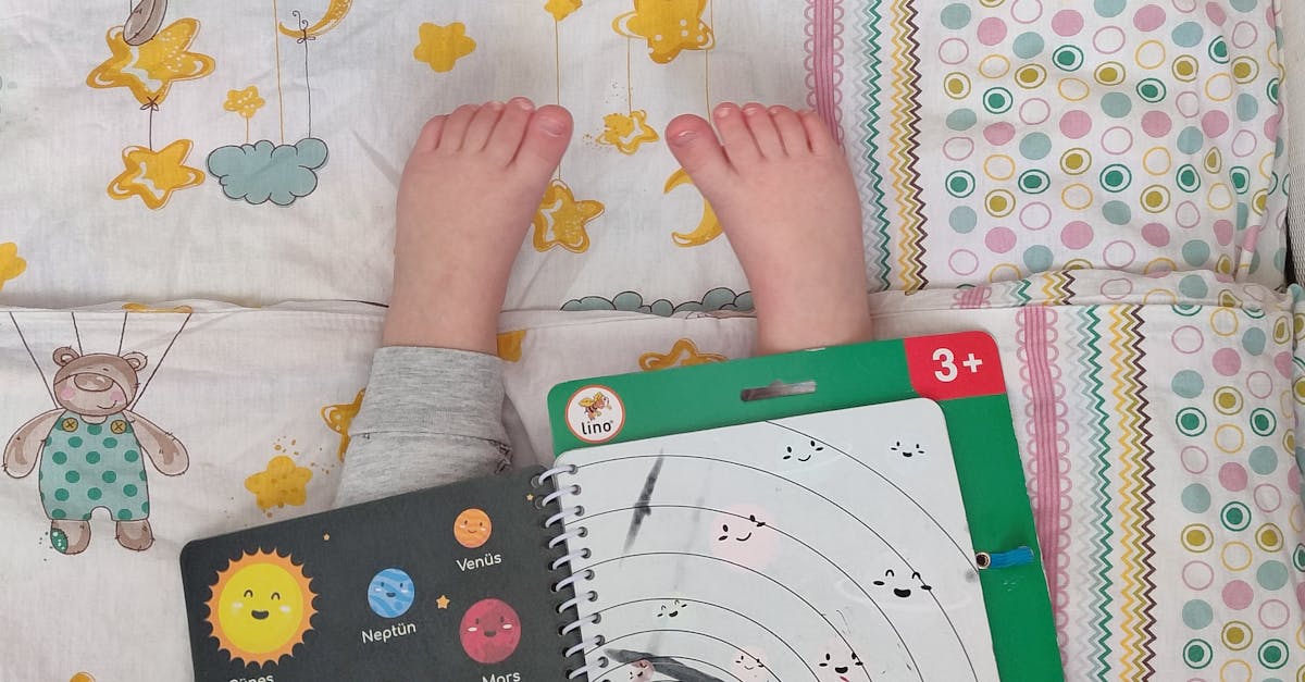 découvrez le système digestif des nourrissons, son fonctionnement et son développement essentiel pour la santé de votre bébé. apprenez comment aider à une digestion saine et prévenir les inconforts liés à l'alimentation infantile.