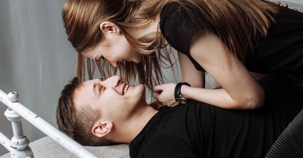 découvrez l'importance de l'intimité dans les relations humaines. explorez comment elle renforce les liens affectifs, favorise la confiance et enrichit les expériences partagées. une invitation à mieux comprendre les nuances de l'intimité émotionnelle et physique.