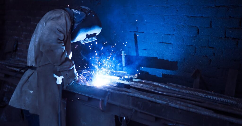 découvrez tout sur le fer : ses propriétés, ses usages incontournables dans l'industrie et la construction, ainsi que son rôle essentiel pour la santé humaine. apprenez comment cet élément vital façonne notre quotidien.