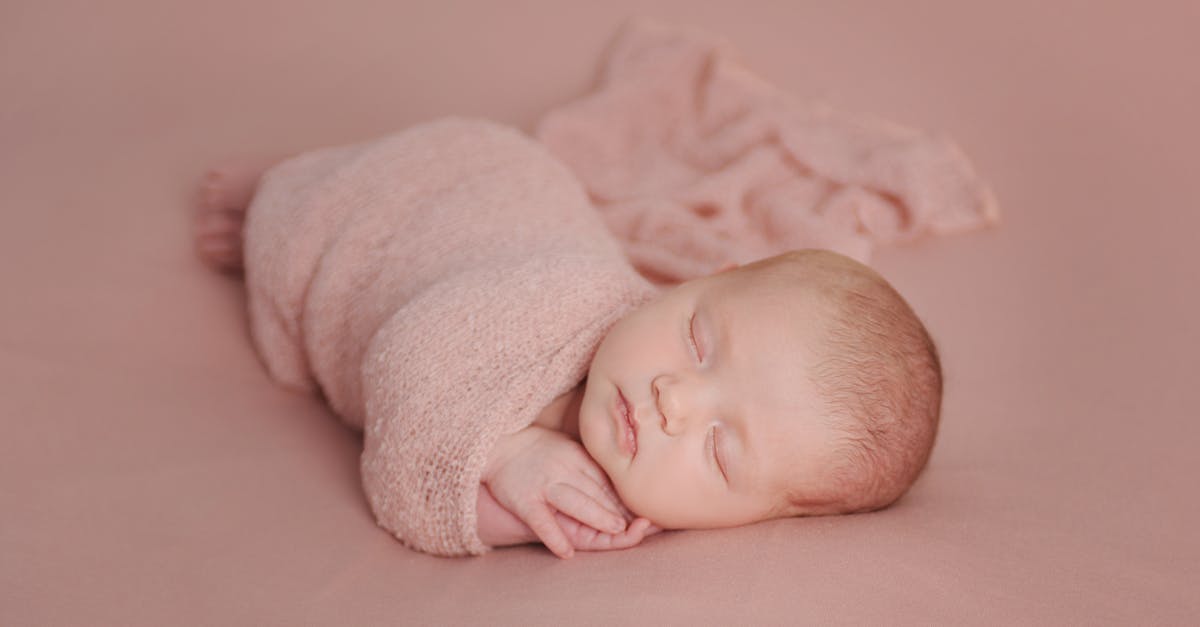 découvrez notre sélection apaisante de lullabies pour bercer vos nuits d'une douce mélodie. plongez dans un univers serein où chaque chant est conçu pour favoriser le sommeil et créer une atmosphère de calme et de tendresse.
