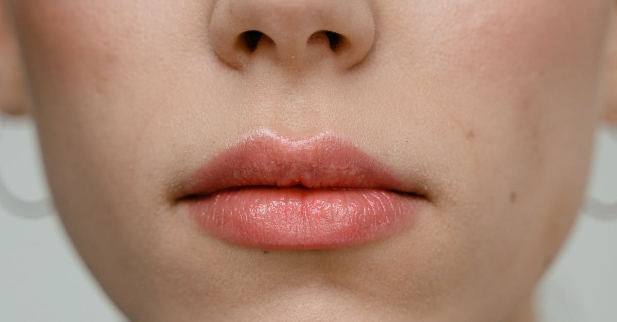 découvrez l'importance des soins bucco-dentaires pour une santé optimale. apprenez des conseils pratiques, des astuces et des produits essentiels pour maintenir une hygiène buccale irréprochable et prévenir les problèmes dentaires.