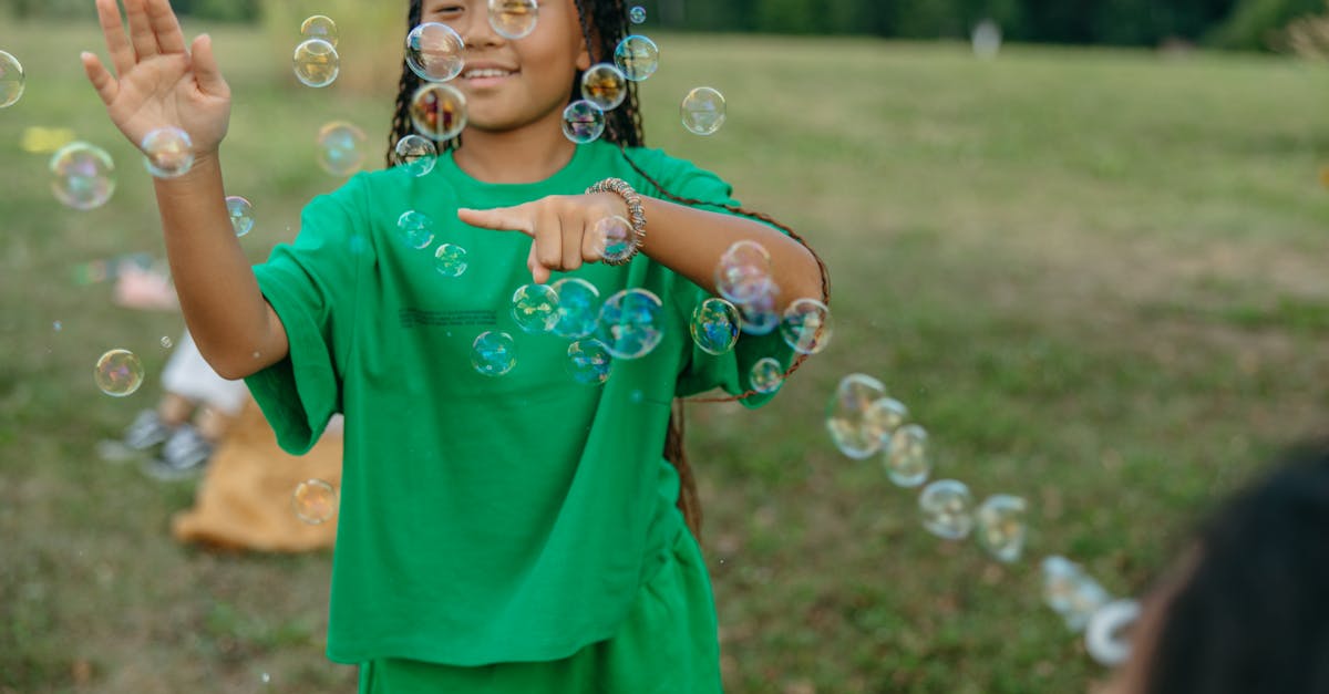 découvrez des jeux d'extérieur captivants pour tous les âges ! profitez de l'air frais tout en vous amusant avec des activités ludiques, idéales pour les fêtes, les pique-niques ou les après-midis en famille. plongez dans l'aventure des jeux en plein air et faites de chaque instant un moment inoubliable.