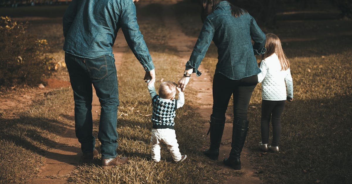 découvrez des conseils pratiques et des astuces essentielles pour un parenting réussi. que vous soyez un parent novice ou expérimenté, trouvez des stratégies pour favoriser le développement de vos enfants et renforcer les liens familiaux.
