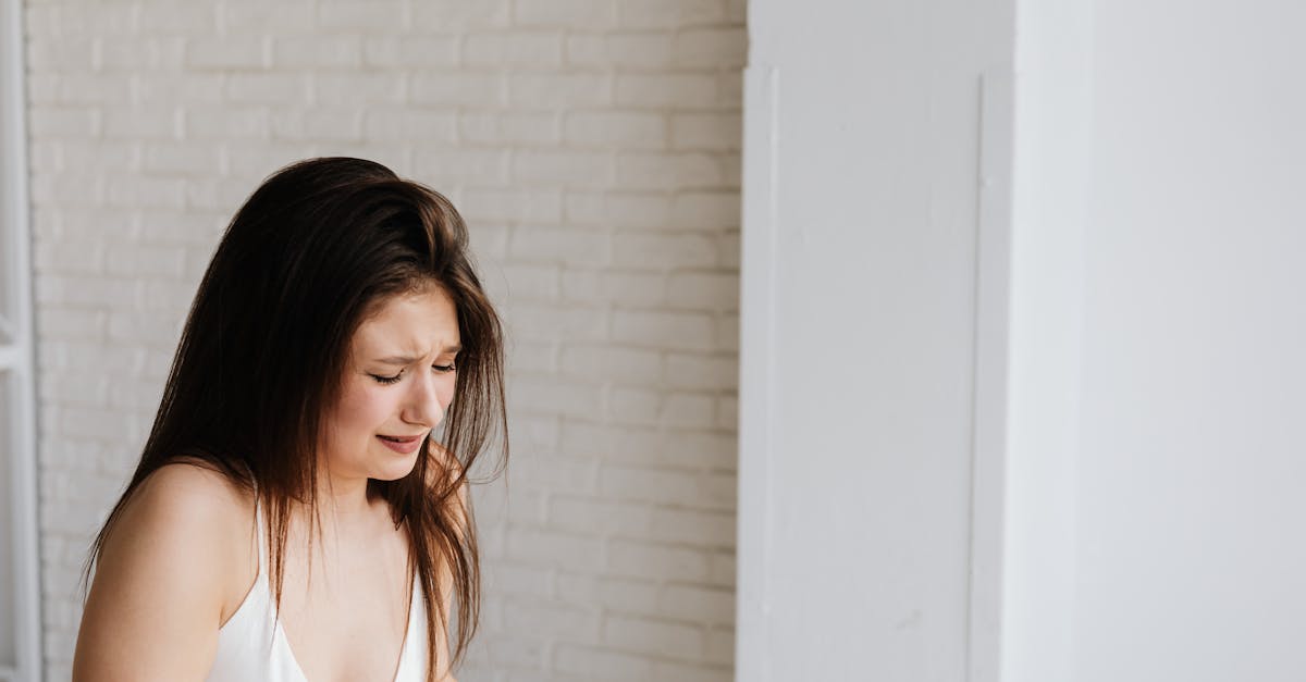 découvrez tout ce que vous devez savoir sur les déchirures périnéales, y compris leurs causes, symptômes, traitements et conseils pour une récupération optimale après l'accouchement. informez-vous pour mieux préparer votre arrivée en maternité.