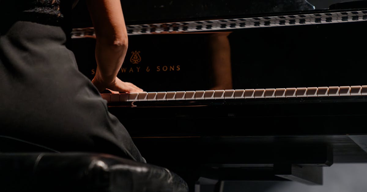 découvrez notre application de piano révolutionnaire qui vous permet d'apprendre à jouer vos morceaux préférés à votre rythme. avec des leçons interactives, des exercices et un accompagnement audio, maîtriser le piano n'a jamais été aussi facile et amusant. téléchargez maintenant et commencez votre voyage musical !