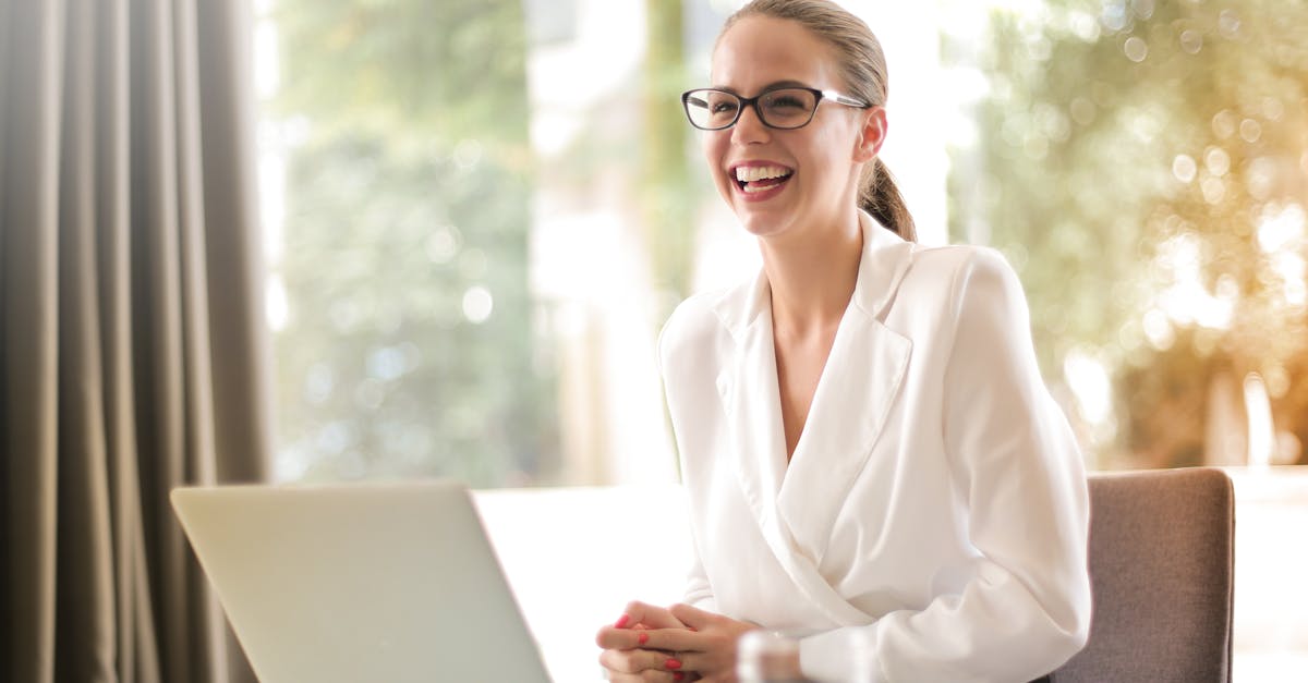 découvrez les traits positifs qui enrichissent nos vies et inspirent les relations interpersonnelles. apprenez comment cultiver des attitudes optimistes, développer l'empathie et favoriser la bienveillance pour créer un environnement harmonieux et motivant.