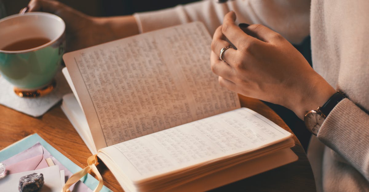 découvrez les traits positifs qui font briller les personnalités et renforcent les relations interpersonnelles. explorez des qualités telles que la bienveillance, l'optimisme et la générosité qui inspirent et motivent. apprenez comment ces caractéristiques peuvent enrichir votre quotidien et celui de votre entourage.