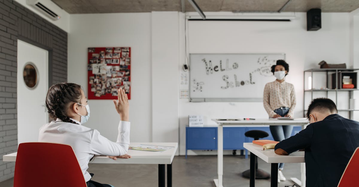 découvrez les précautions essentielles à prendre pour assurer votre sécurité et celle de vos proches. apprenez les bonnes pratiques à adopter dans diverses situations pour éviter les risques et garantir une vie sereine.