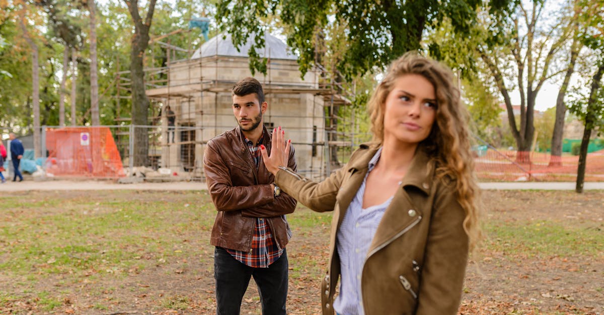 découvrez les clés d'une relation épanouissante : conseils pour renforcer les liens, améliorer la communication et cultiver l'amour au quotidien. explorez les différentes facettes des relations amoureuses, amicales et familiales.