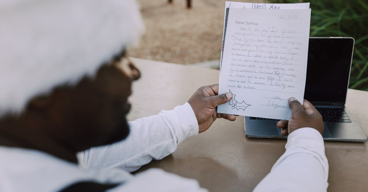 découvrez la magie des lettres de santa claus ! personnalisez des messages uniques pour vos enfants et laissez la magie de noël illuminer leur saison. offrez un souvenir inoubliable avec des lettres écrites avec soin par le père noël.