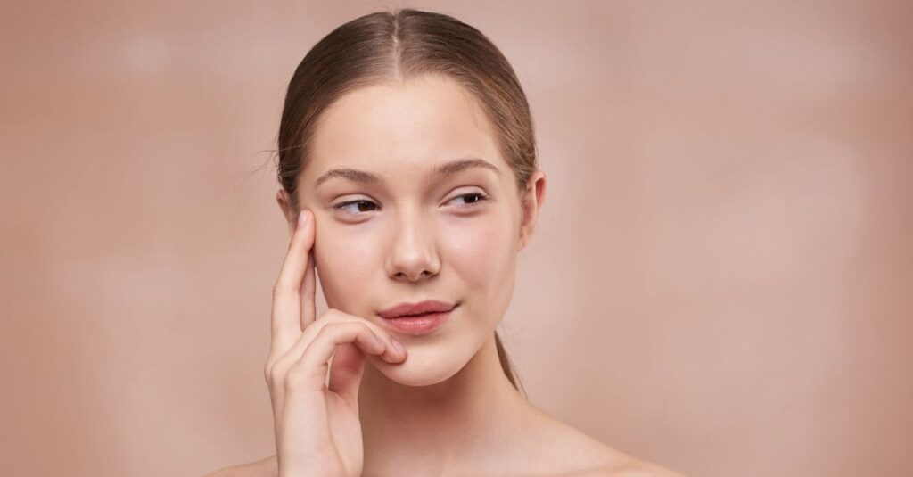 découvrez notre sélection de produits skincare pour nourrir, hydrater et revitaliser votre peau. explorez des routines adaptées à tous les types de peau et profitez d'une beauté naturelle éclatante.