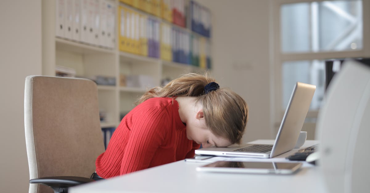 découvrez les causes et solutions pour le malaise durant le sommeil. améliorez la qualité de vos nuits grâce à nos conseils pratiques et astuces pour retrouver un sommeil réparateur.