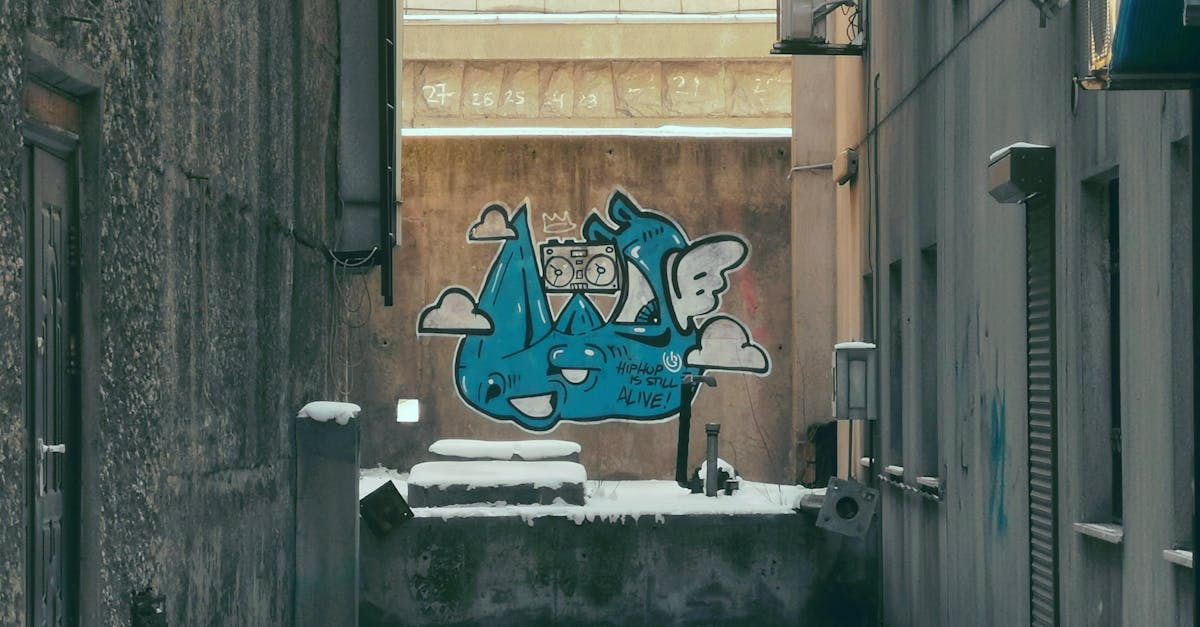 découvrez l'univers créatif de la peinture neigeuse avec notre guide sur le snow paint. apprenez à réaliser des œuvres d'art uniques et éphémères grâce à cette technique fascinante qui allie magie hivernale et expression artistique. que vous soyez débutant ou expert, laissez libre cours à votre imagination !