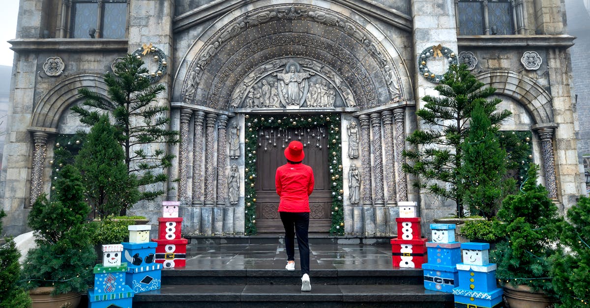 découvrez l'univers magique des bonhommes de neige ! apprenez à les créer, à les décorer et à profiter des joies de l'hiver avec des idées originales et des conseils pratiques. transformez votre jardin en un véritable pays des merveilles enneigé !