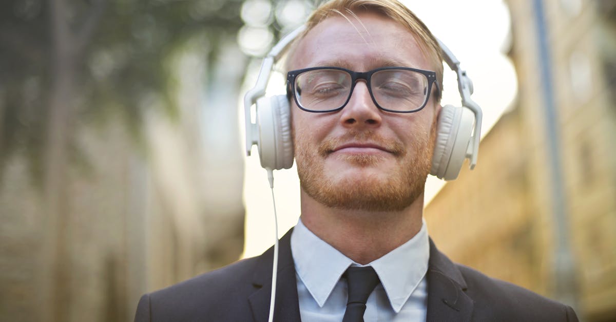 découvrez l'univers captivant de la musique avec notre sélection de chansons variées. plongez dans des mélodies envoûtantes et des paroles touchantes qui éveilleront vos émotions et vous transporteront dans des moments inoubliables.