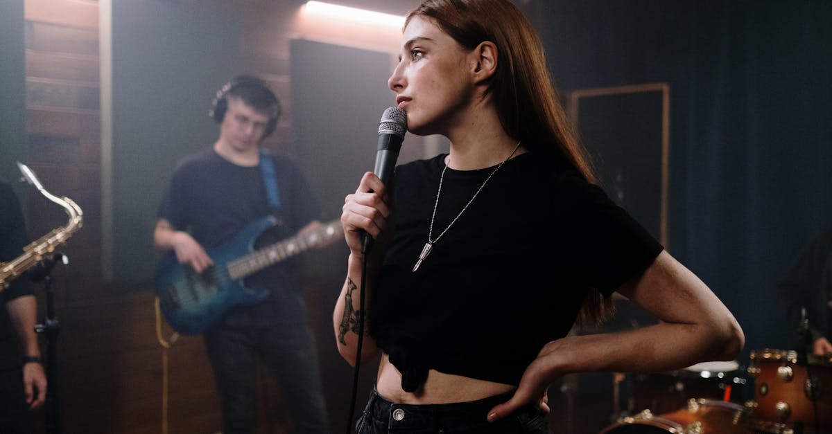 découvrez nos playlists captivantes et plongez dans un univers musical varié. que vous soyez fan de pop, rock, jazz ou musique classique, trouvez la chanson parfaite pour chaque instant de votre vie.