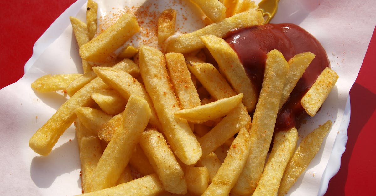 découvrez les délicieuses squash fries, une alternative saine et savoureuse aux frites traditionnelles. préparées à partir de courges, elles offrent une texture croustillante et un goût irrésistible, parfaites pour un apéritif ou un accompagnement. essayez cette recette gourmande et surprenez vos invités !
