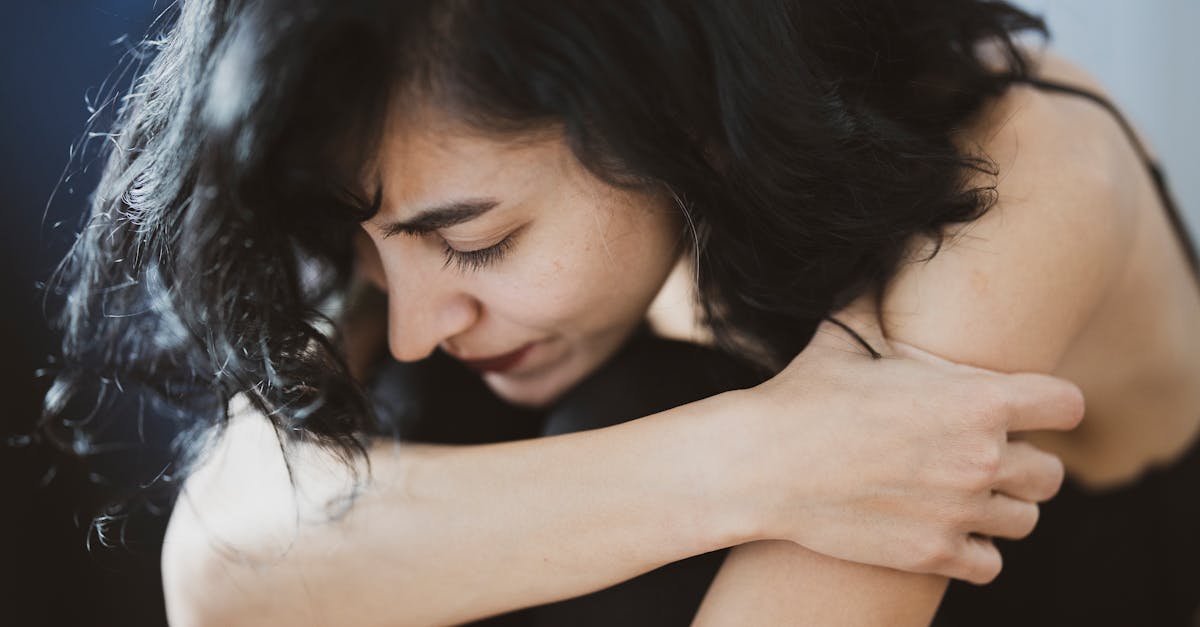 découvrez le phénomène de l'anxiété des étrangers, ses causes, ses symptômes et des stratégies pour aider les enfants à surmonter leur peur face aux inconnus. apprenez à accompagner votre enfant dans cette étape de développement clé.