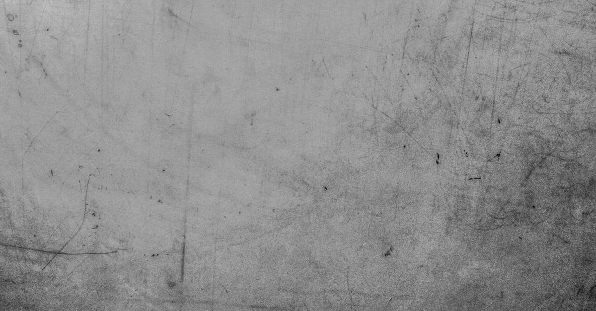 découvrez tout ce qu'il faut savoir sur les vergetures : causes, prévention et traitements efficaces pour atténuer leur apparence et prendre soin de votre peau.
