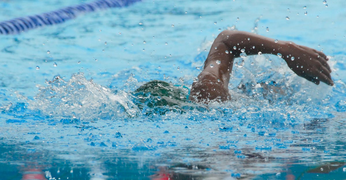 découvrez les bienfaits de la natation : un sport complet alliant endurance, force et relaxation. apprenez des techniques, des conseils de sécurité et des recommandations pour tous les niveaux, du débutant au nageur confirmé. plongez dans l'univers de la natation et améliorez votre bien-être.