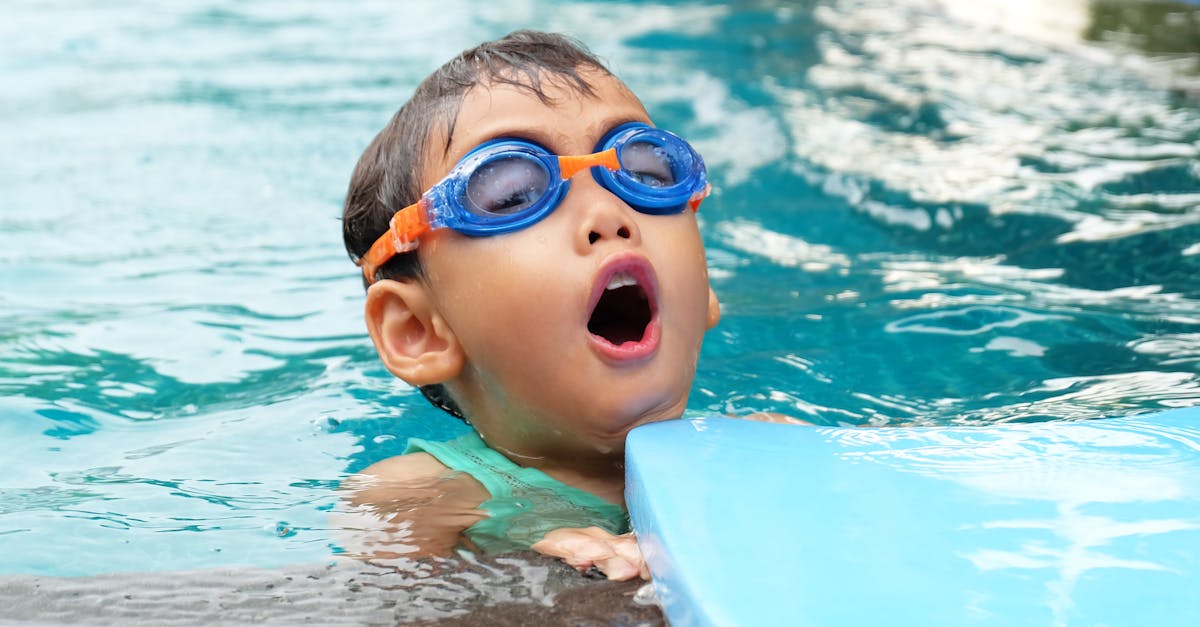 découvrez les bienfaits de la natation, une activité complète et relaxante qui améliore votre santé physique et mentale. explorez nos conseils sur les techniques de nage, l'entraînement et les meilleures destinations pour les passionnés de natation.