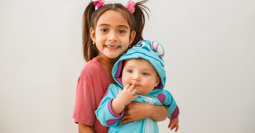découvrez tout ce qu'il faut savoir sur la dentition des bébés : symptômes, conseils pour apaiser la douleur et astuces pour accompagner votre enfant durant cette étape essentielle de son développement.